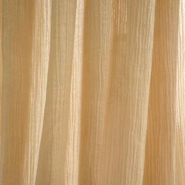 Rotan bedkroon & gordijnen